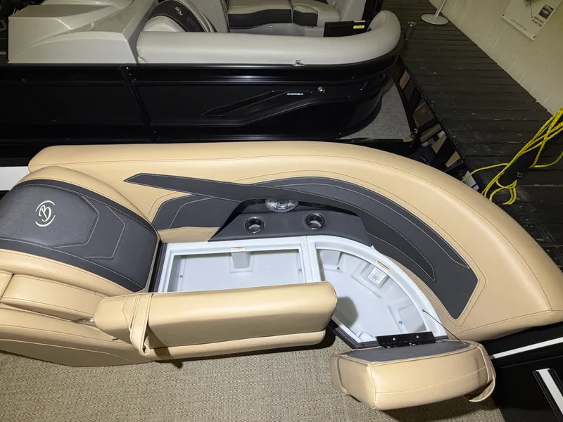Slide: The Image of Barletta Cabrio 22 U 2026 - 18