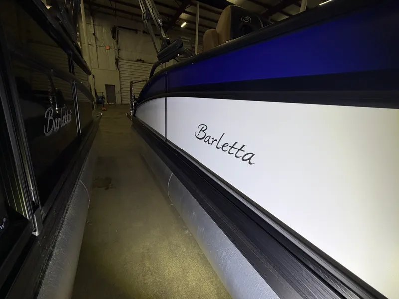 Slide: The Image of Barletta Cabrio 22 U 2026 - 3