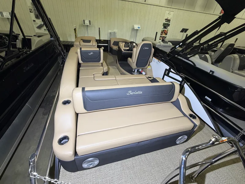 Slide: The Image of Barletta Cabrio 22 U 2026 - 33