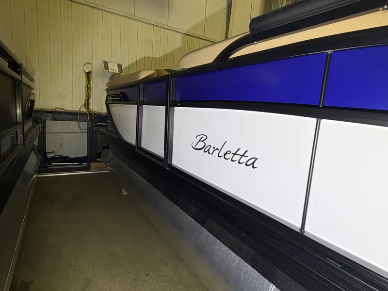 Slide: The Image of Barletta Cabrio 22 U 2026 - 11