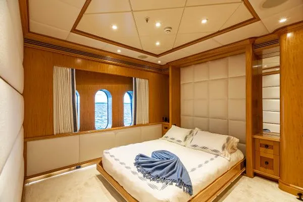 Slide: The Image of UNBRIDLED For Sale - 6