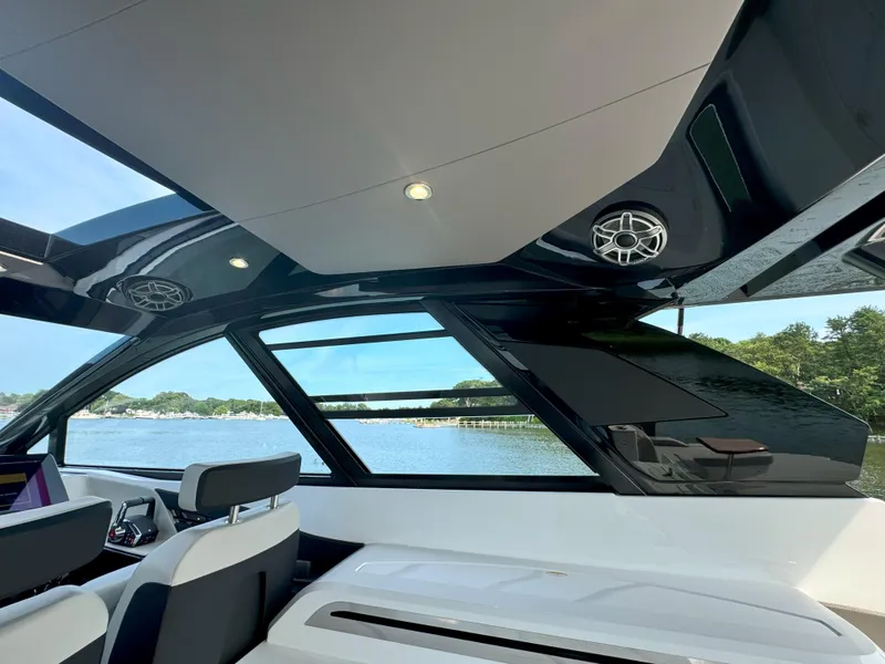 Slide: The Image of Cruisers 50 GLS 2025 - 77