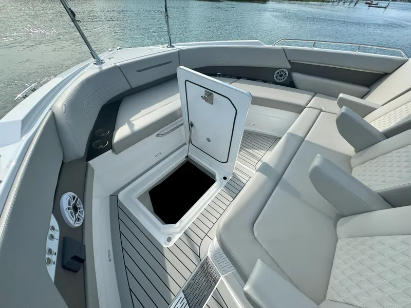 Slide: The Image of Cruisers Yachts 50 GLS 2025 - 50