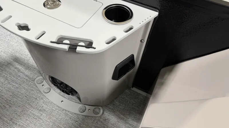 Slide: The Image of Premier 230SUNSATION ANGLER 2027 - 18