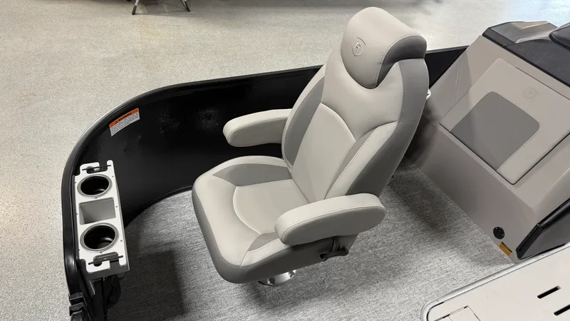 Slide: The Image of Premier 230SUNSATION ANGLER 2027 - 11