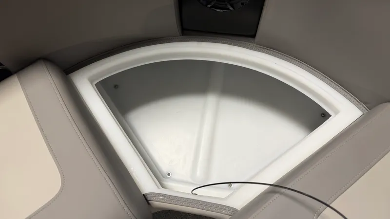 Slide: The Image of Premier 230SUNSATION ANGLER 2027 - 80