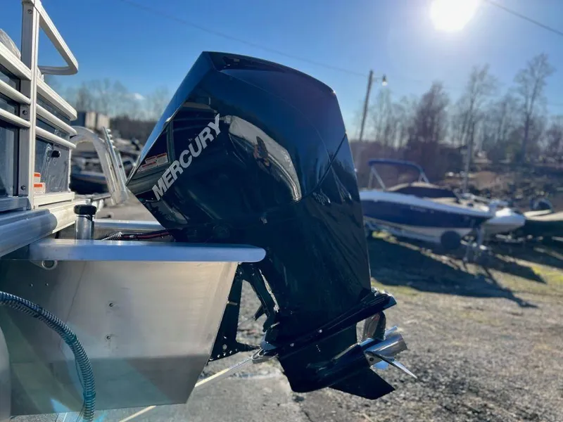 Slide: The Image of 2023 Sun Tracker FISHIN' BARGE® 22 XP3 with Mercury outboard motor. - 8