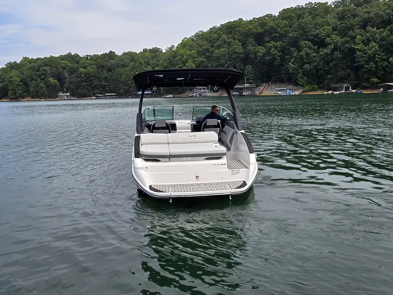 Slide: The Image of Sea Ray SLX 260 Surf 2025 - 27