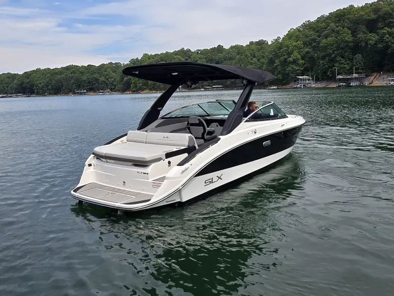 Slide: The Image of Sea Ray SLX 260 Surf 2025 - 5