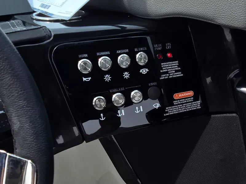 Slide: The Image of Sea Ray SLX 260 Surf 2025 - 15