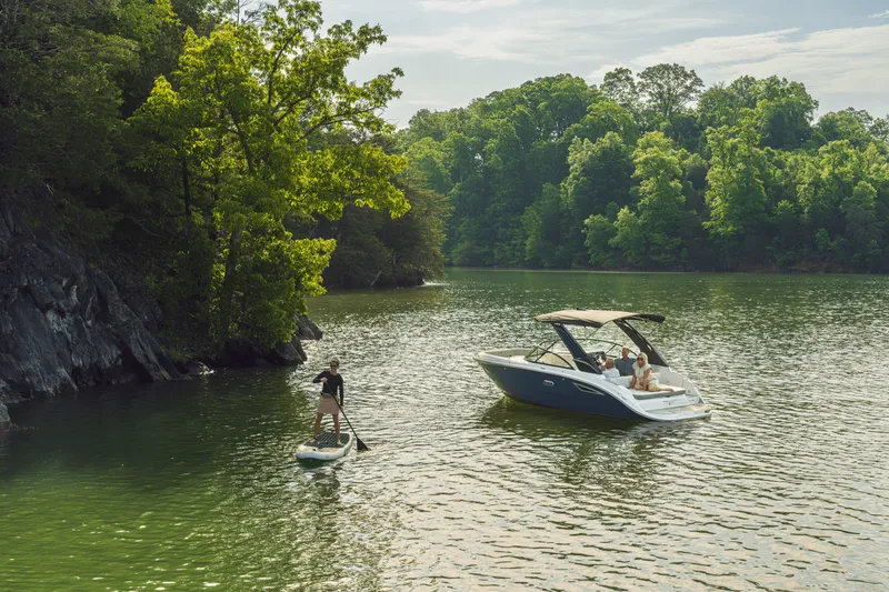 Slide: The Image of Sea Ray SDX 230 2026 - 9