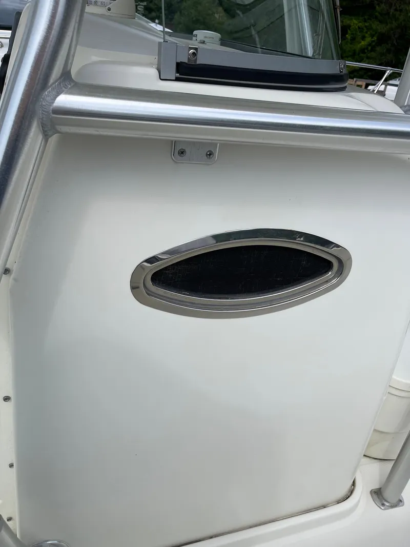 Slide: The Image of 2009 Hydra-Sports 2900 CC boat side detail with stainless steel railing. - 30