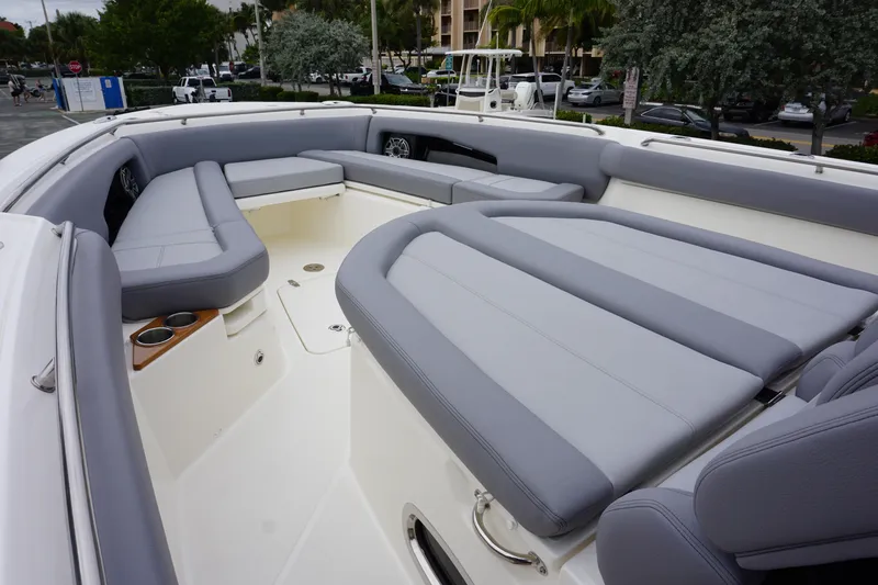 Slide: The Image of Boston Whaler 360 Outrage 2024 - 59