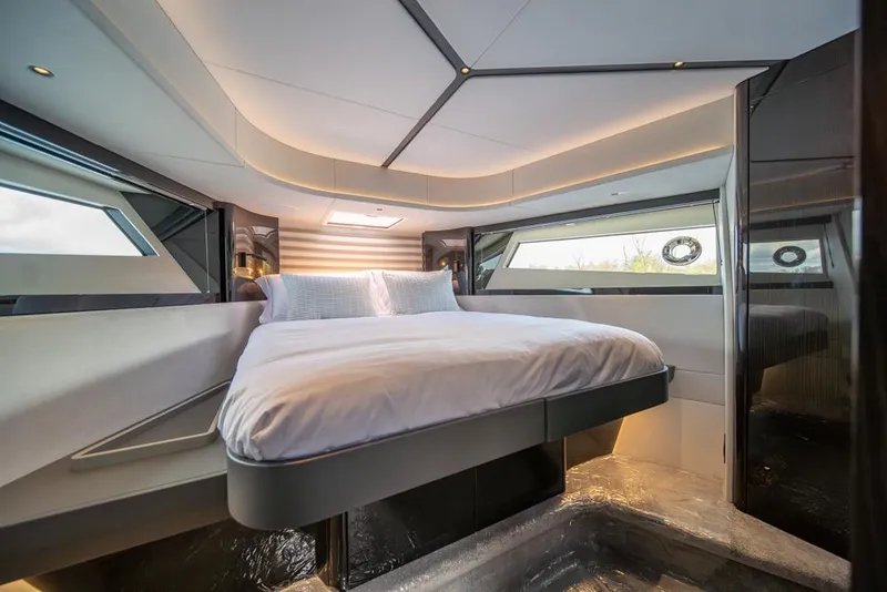 Slide: The Image of Sunseeker Predator 55 2025 - 51