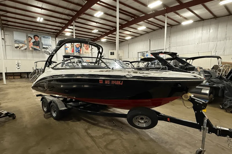 The Image of Yamaha 212 LIMITED S 2018 - 0