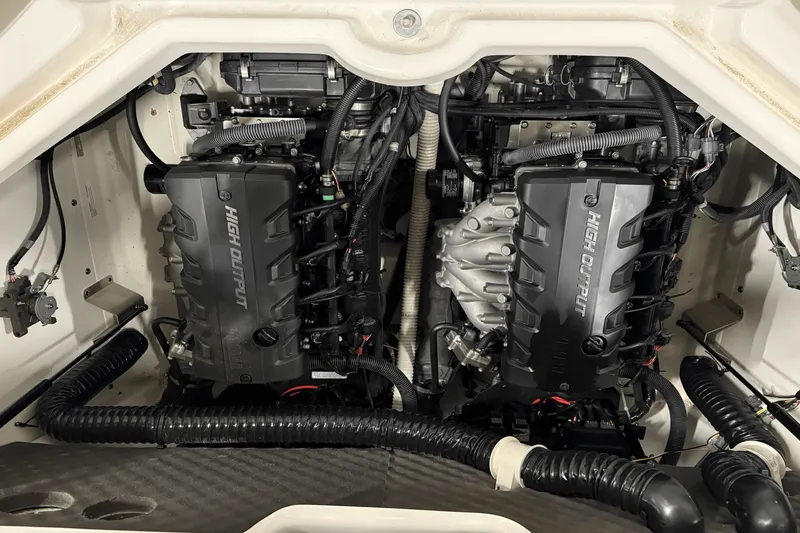 Slide: The Image of Yamaha 212 LIMITED S 2018 - 17