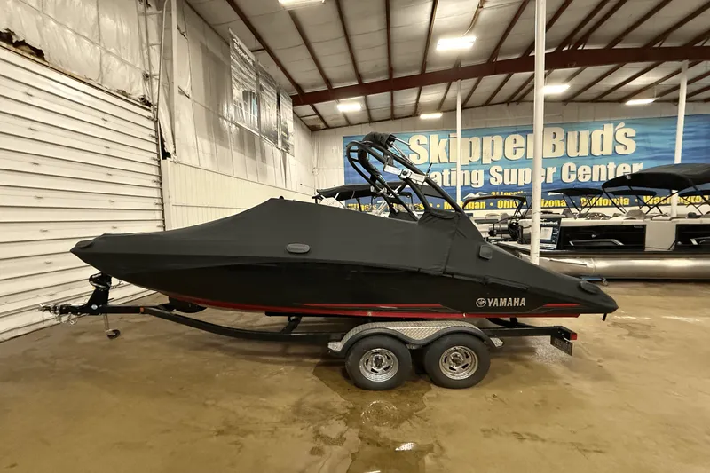 Slide: The Image of Yamaha 212 LIMITED S 2018 - 20