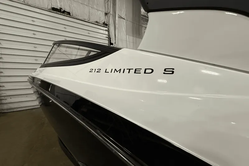 Slide: The Image of Yamaha 212 LIMITED S 2018 - 3