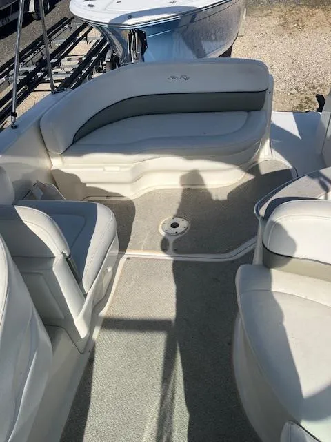 Slide: The Image of Sea Ray 260 Sundancer 2006 - 22