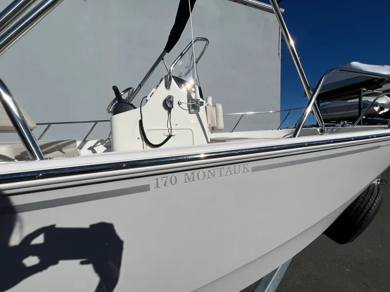 Slide: The Image of Boston Whaler 170 Montauk 2026 - 21