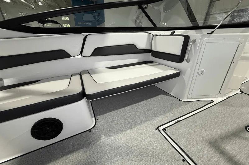 Slide: The Image of Yamaha AR195 2026 - 12