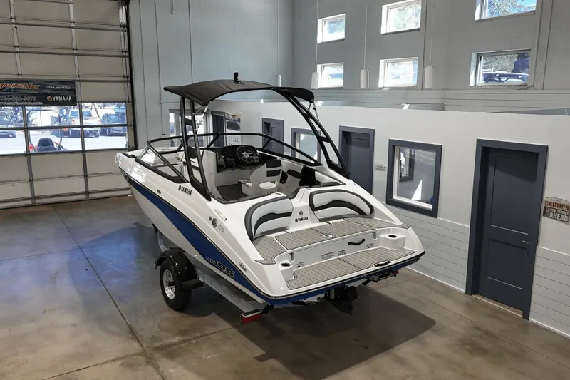 Slide: The Image of Yamaha AR195 2026 - 5