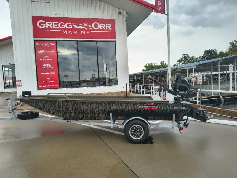 The Image of Gator-Tail 17/50 MID-DECK SAVAGE 2027 - 0