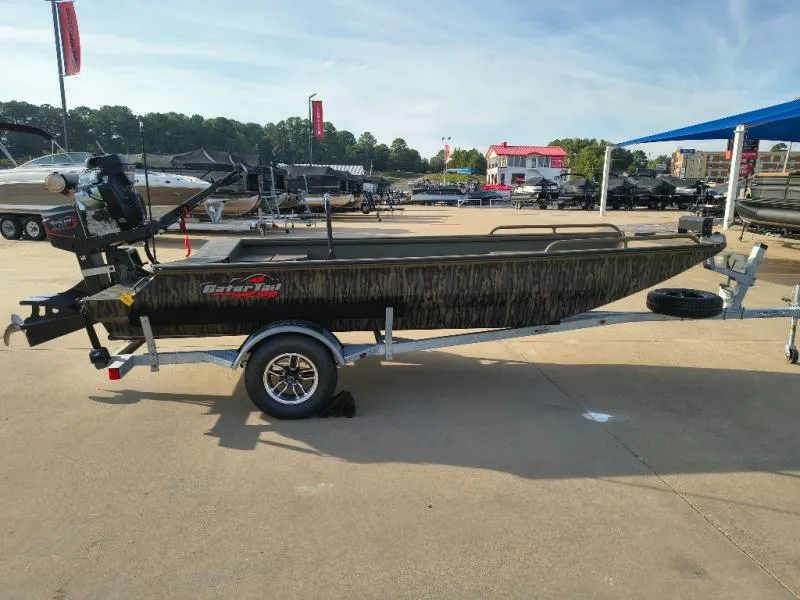 The Image of Gator-Tail Savage Mid Deck 17/50 2027 - 0
