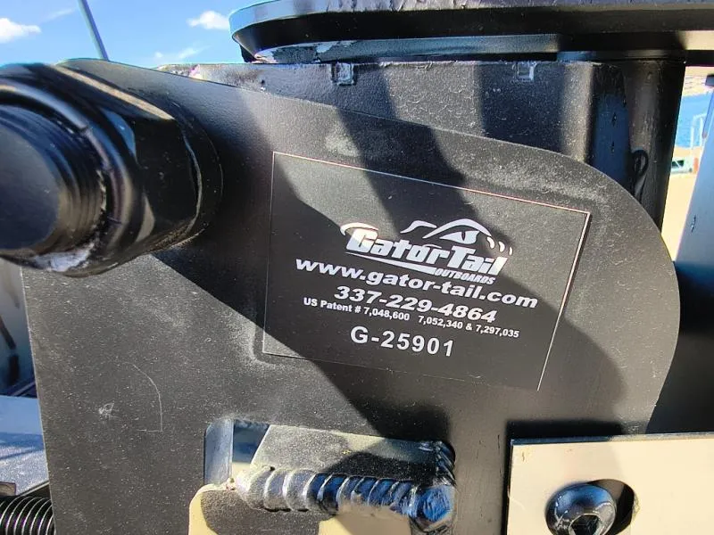 Slide: The Image of Gator-Tail 17/50 2027 - 19