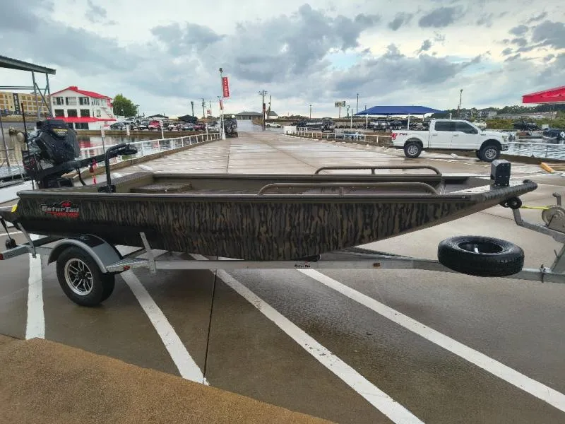 Slide: The Image of Gator-Tail 17/50 MID-DECK SAVAGE 2027 - 3