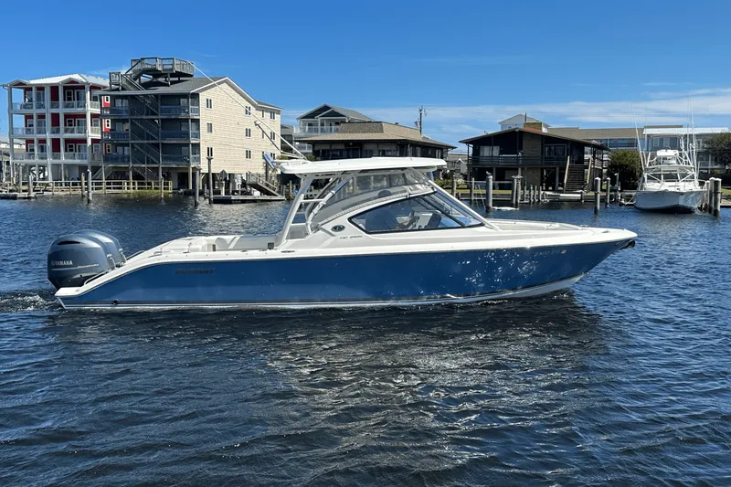 The Image of Pursuit DC 266 2021 - 0