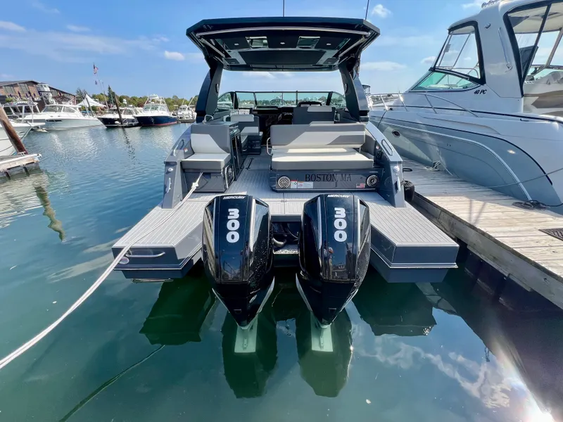 Slide: The Image of Cruisers 34 GLS South Beach Outboard 2023 - 2