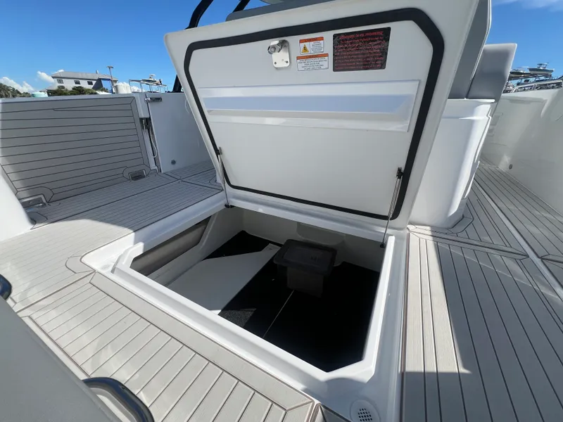 Slide: The Image of Cruisers 38 VTR 2026 - 43