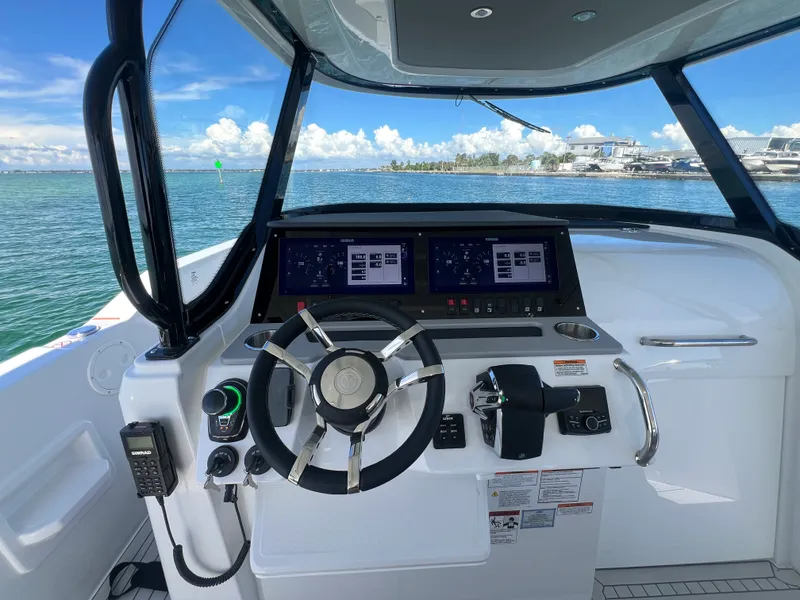 Slide: The Image of Cruisers Yachts 38 VTR 2026 - 31