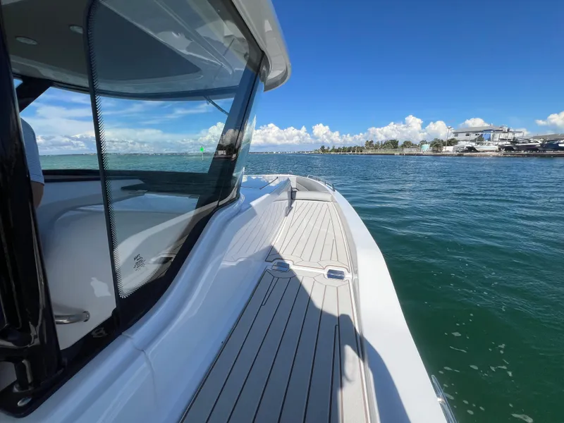 Slide: The Image of Cruisers Yachts 38 VTR 2026 - 35