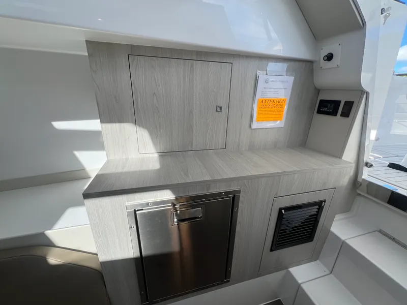 Slide: The Image of Cruisers Yachts 38 VTR 2026 - 41