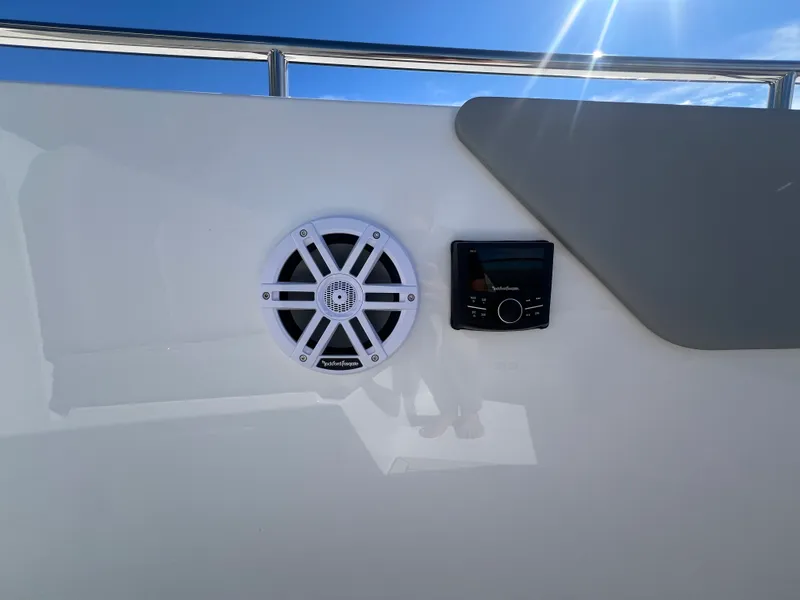 Slide: The Image of Cruisers Yachts 38 VTR 2026 - 44