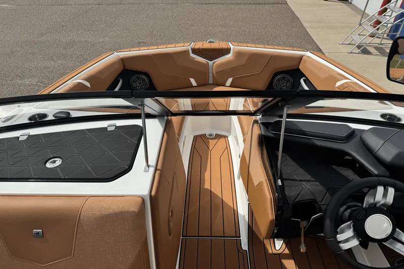 Slide: The Image of Nautique Super Air Nautique GS20 2026 - 41