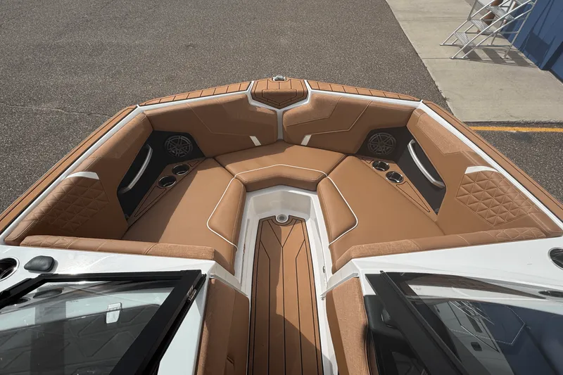 Slide: The Image of Nautique Super Air Nautique GS20 2026 - 44