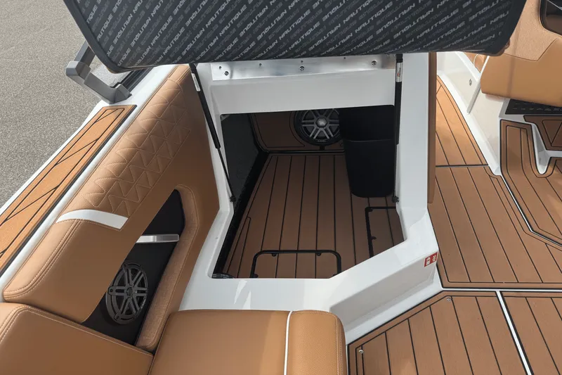 Slide: The Image of Nautique Super Air Nautique GS20 2026 - 35