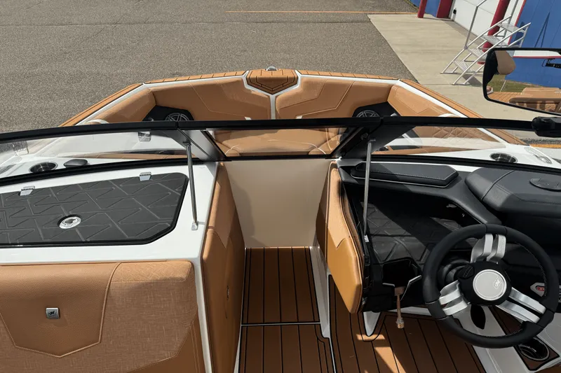 Slide: The Image of Nautique Super Air Nautique GS20 2026 - 42