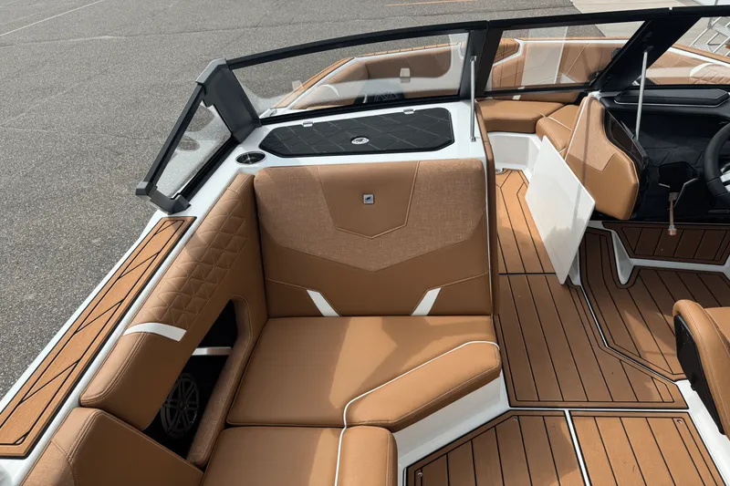 Slide: The Image of Nautique Super Air Nautique GS20 2026 - 32