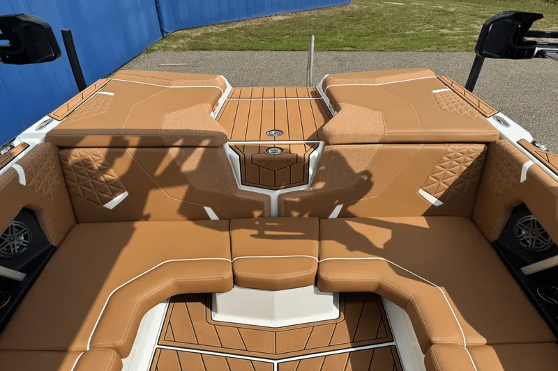 Slide: The Image of Nautique Super Air Nautique GS20 2026 - 13