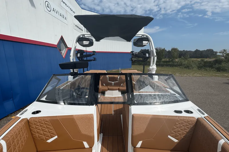 Slide: The Image of Nautique Super Air Nautique GS20 2026 - 48