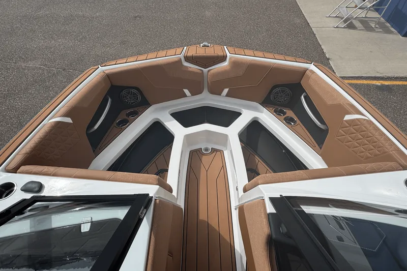 Slide: The Image of Nautique Super Air Nautique GS20 2026 - 45