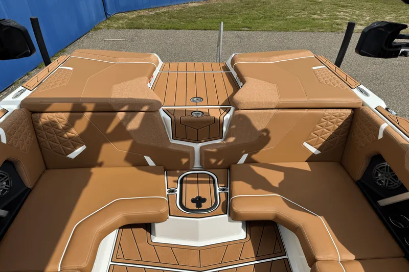 Slide: The Image of Nautique Super Air Nautique GS20 2026 - 14