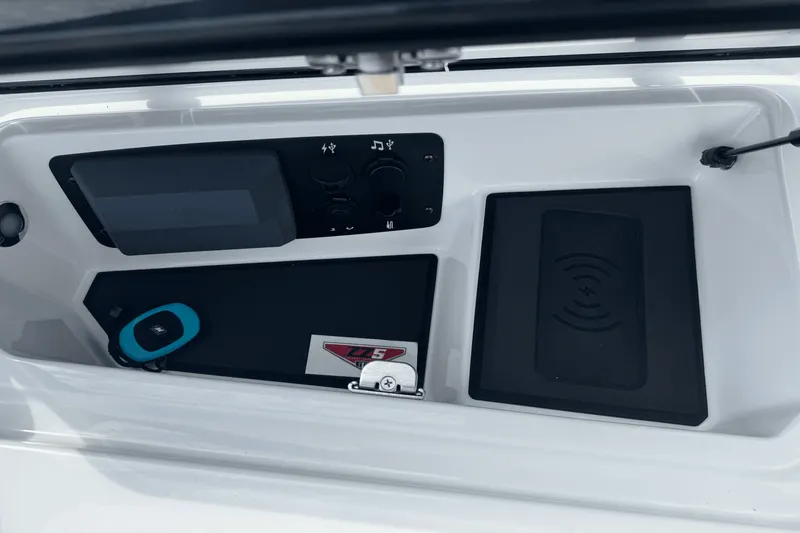 Slide: The Image of Nautique Super Air Nautique GS20 2026 - 34