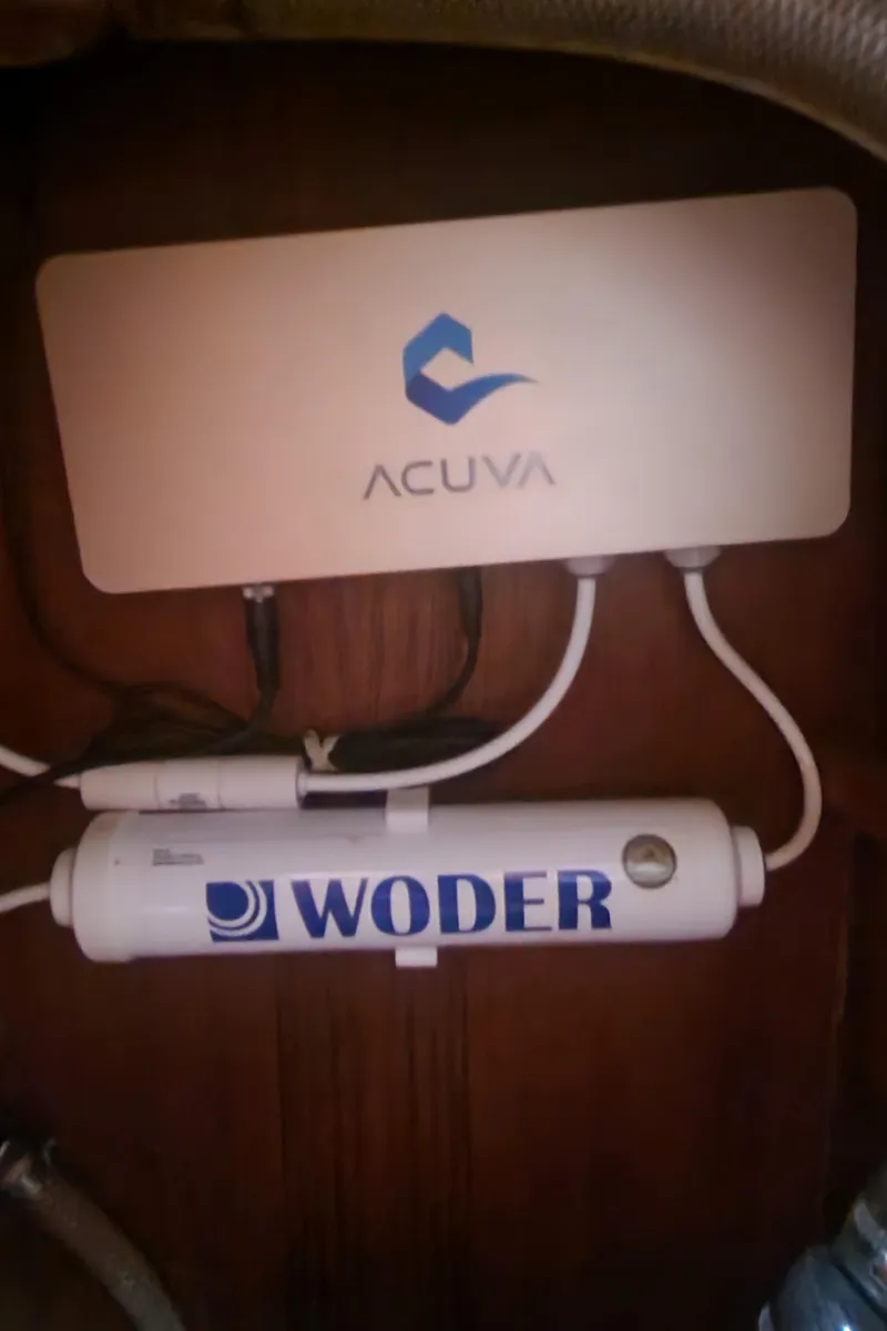 Slide: The Image of Water filtration system in a 1989 Granada 375 Atlantica boat. - 27