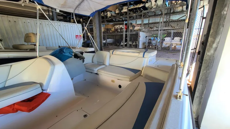 Slide: The Image of 2006 Bayliner 197 SD boat interior in storage facility. - 21