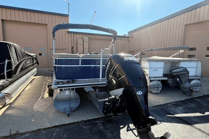 Slide: The Image of Regency SUNTRACKER PARTY BARGE 2012 - 2